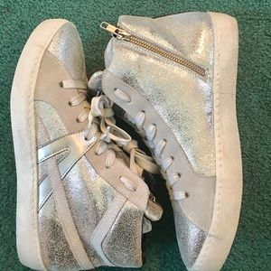 Meline high top sliver/ white tennis retail size 40